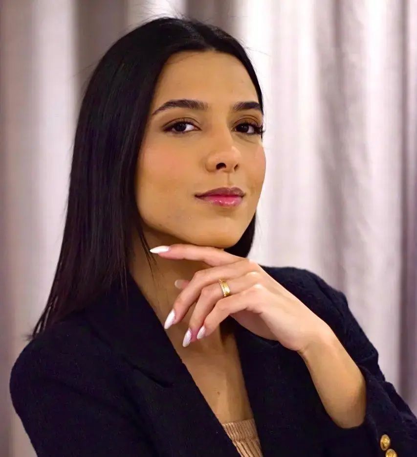 Anna Karoliny - Especialista em TikTok